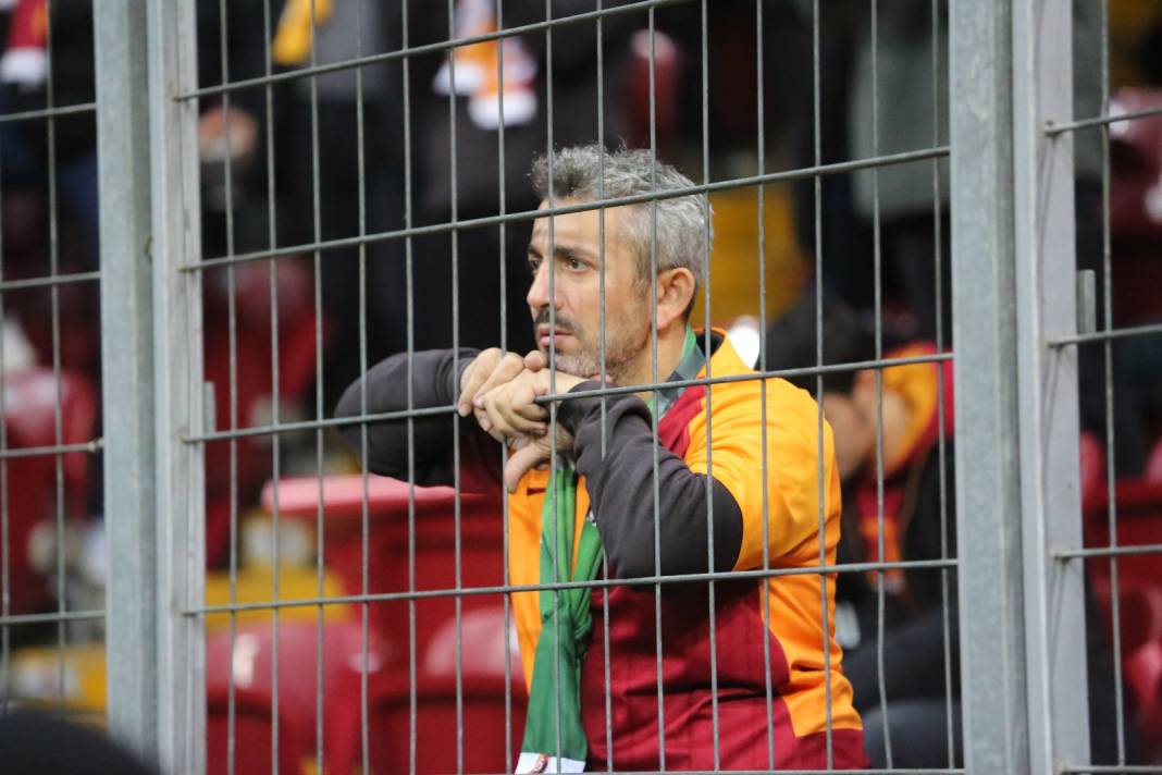 Galatasaray'ın muhteşem geri dönüşünden çok özel resimler: Tribünler şov yaptı 37